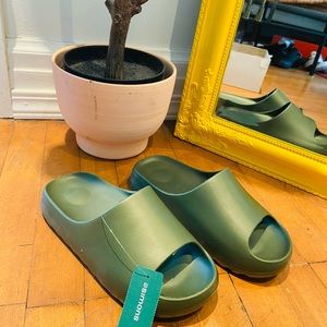 Simons olive slide sandals, sz 38